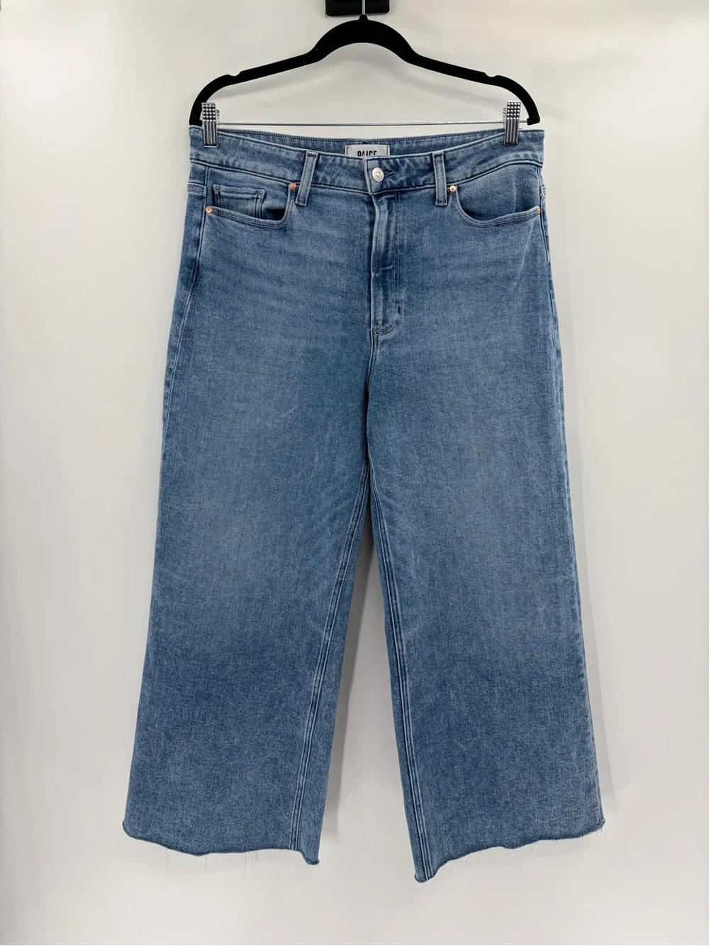 PAIGE anessa Women’s Cropped Wide Leg Jeans denim Light Wash Raw Hem Size 32